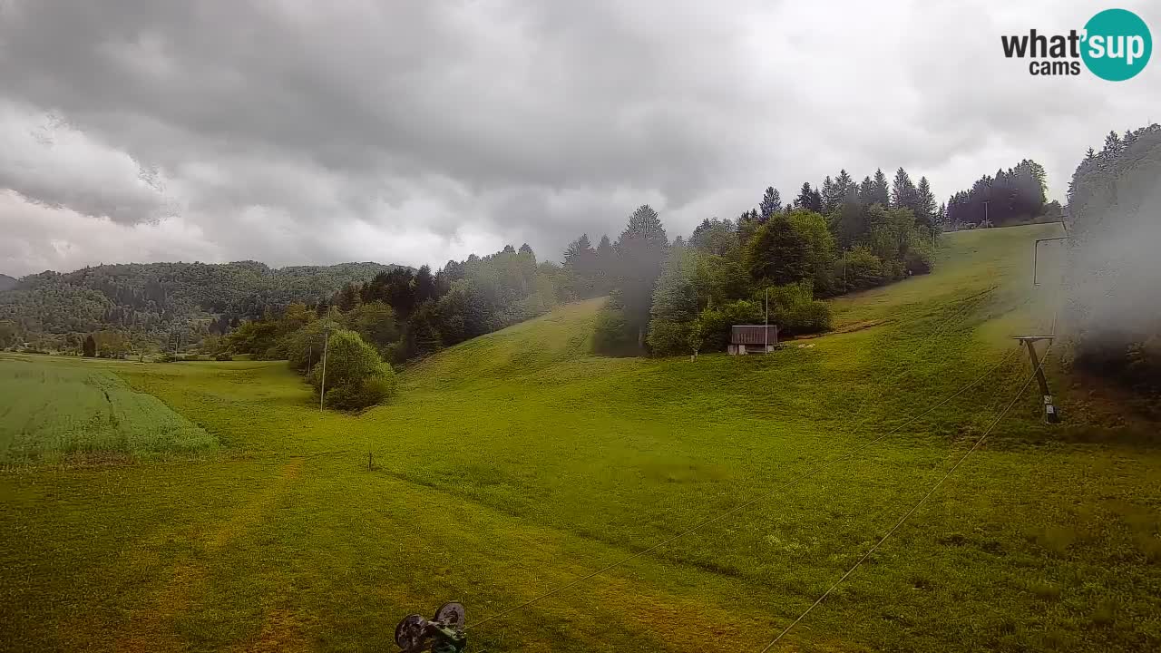 Spletna kamera Smučišče Senožeta – smučarsko središče v Srednji vasi pri Bohinju