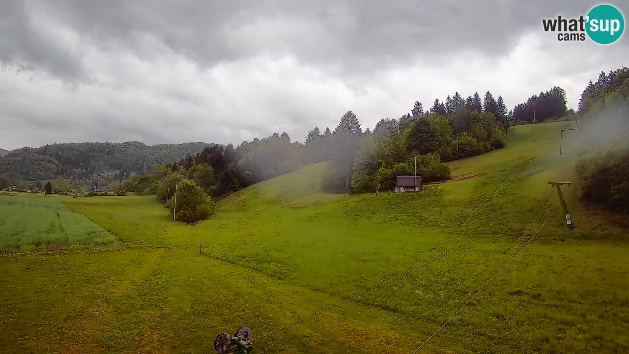Spletna kamera Smučišče Senožeta – smučarsko središče v Srednji vasi pri Bohinju