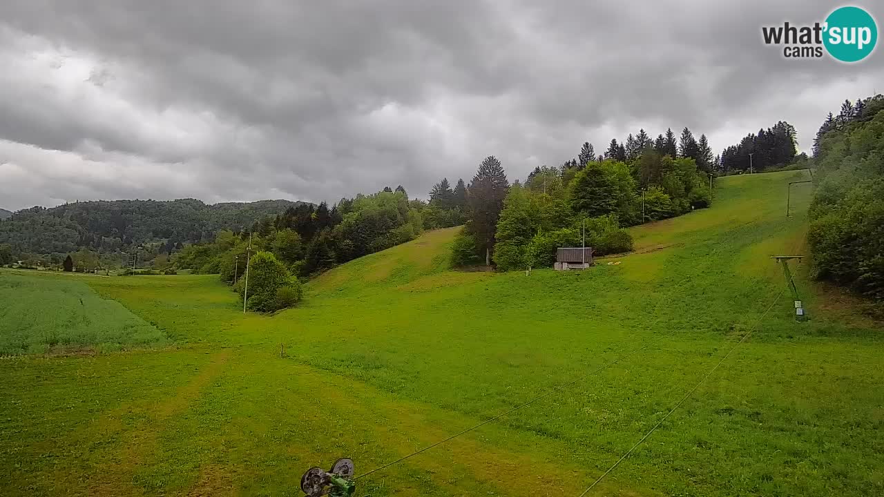 Spletna kamera Smučišče Senožeta – smučarsko središče v Srednji vasi pri Bohinju