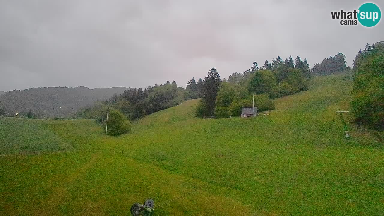 Spletna kamera Smučišče Senožeta – smučarsko središče v Srednji vasi pri Bohinju