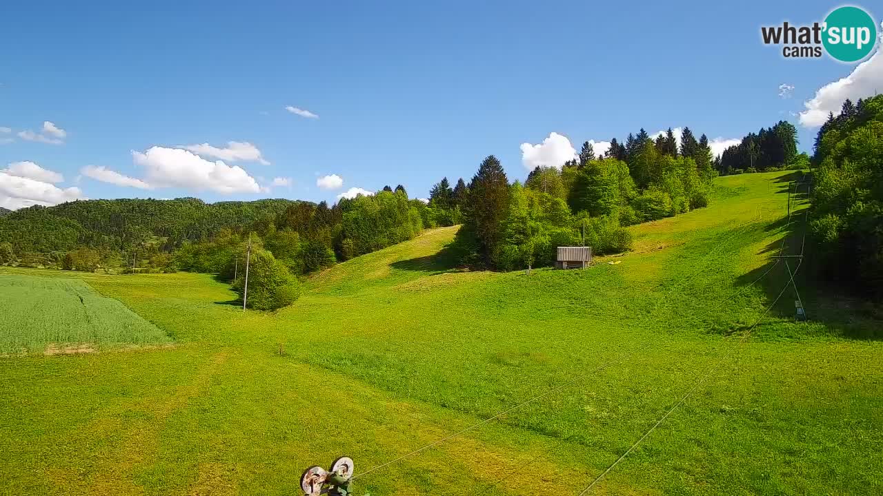 Spletna kamera Smučišče Senožeta – smučarsko središče v Srednji vasi pri Bohinju