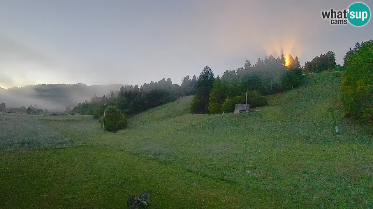 Spletna kamera Smučišče Senožeta – smučarsko središče v Srednji vasi pri Bohinju