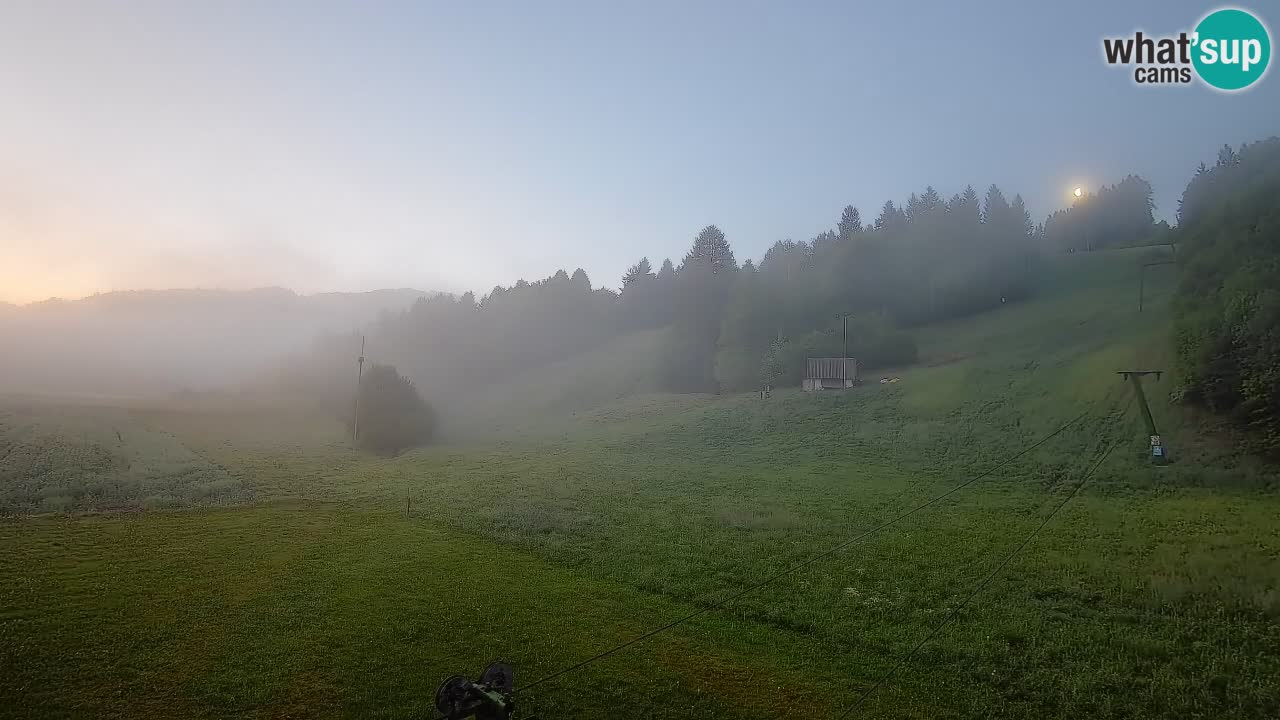 Spletna kamera Smučišče Senožeta – smučarsko središče v Srednji vasi pri Bohinju