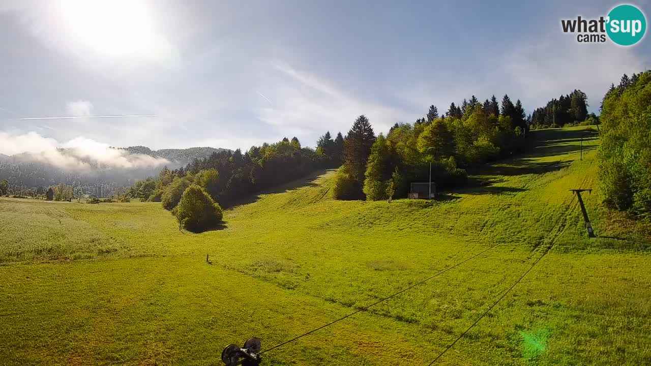 Spletna kamera Smučišče Senožeta – smučarsko središče v Srednji vasi pri Bohinju