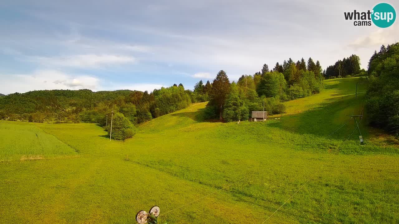 Spletna kamera Smučišče Senožeta – smučarsko središče v Srednji vasi pri Bohinju