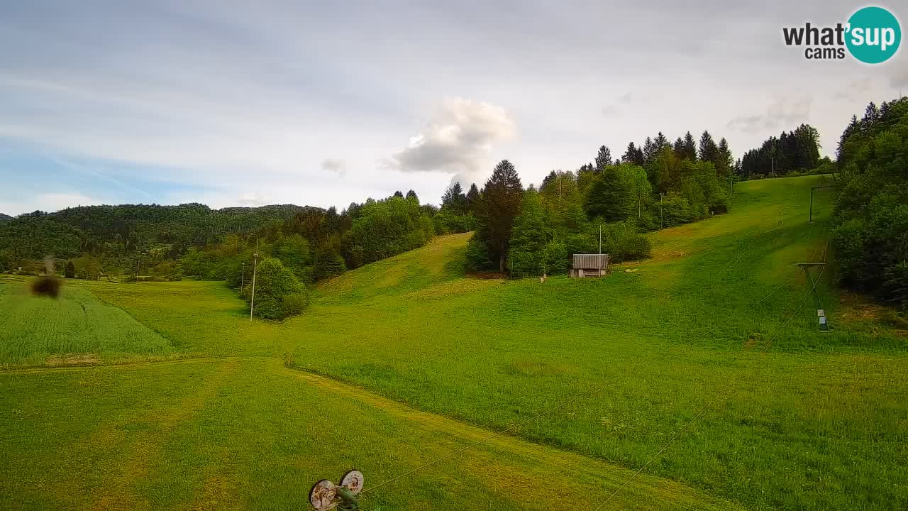 Spletna kamera Smučišče Senožeta – smučarsko središče v Srednji vasi pri Bohinju
