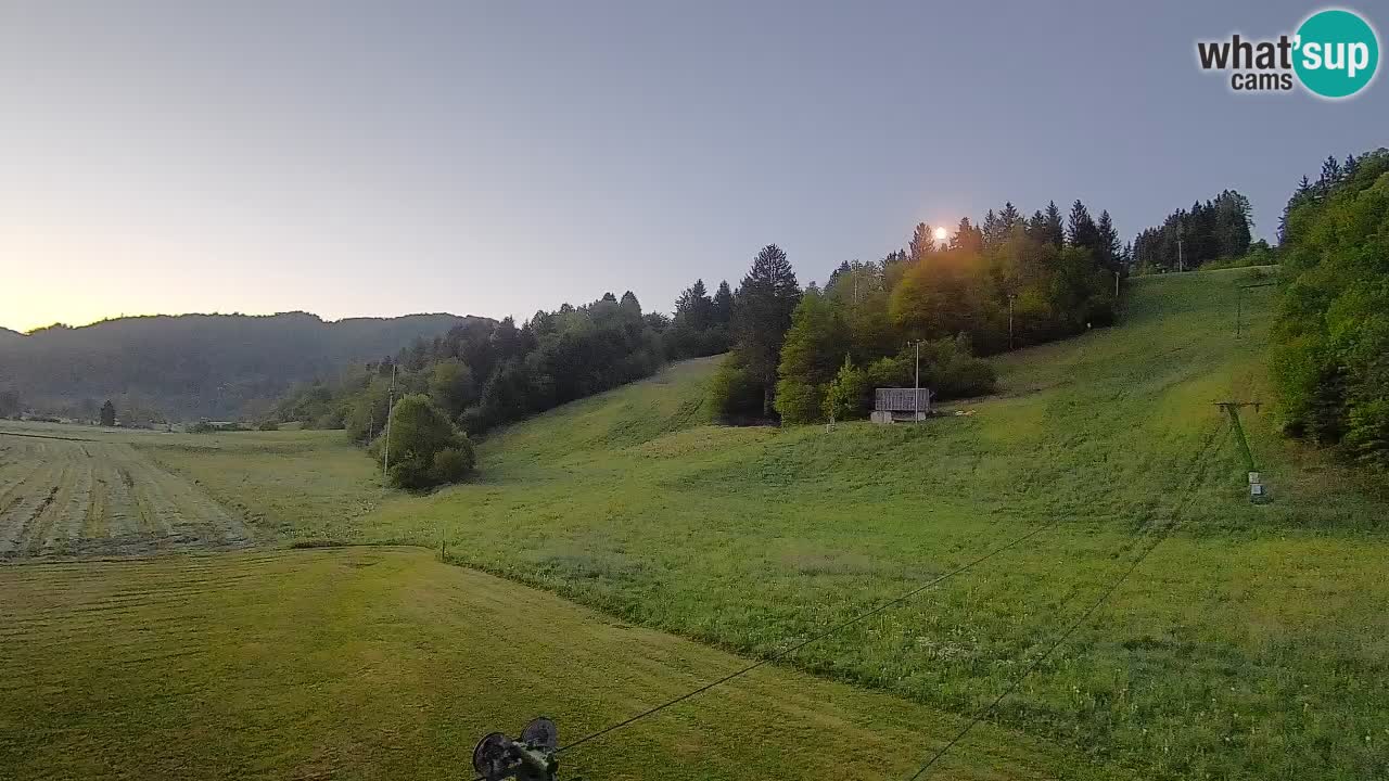 Spletna kamera Smučišče Senožeta – smučarsko središče v Srednji vasi pri Bohinju
