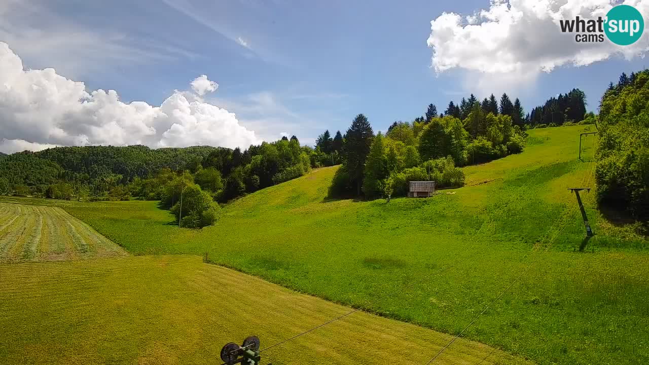 Spletna kamera Smučišče Senožeta – smučarsko središče v Srednji vasi pri Bohinju