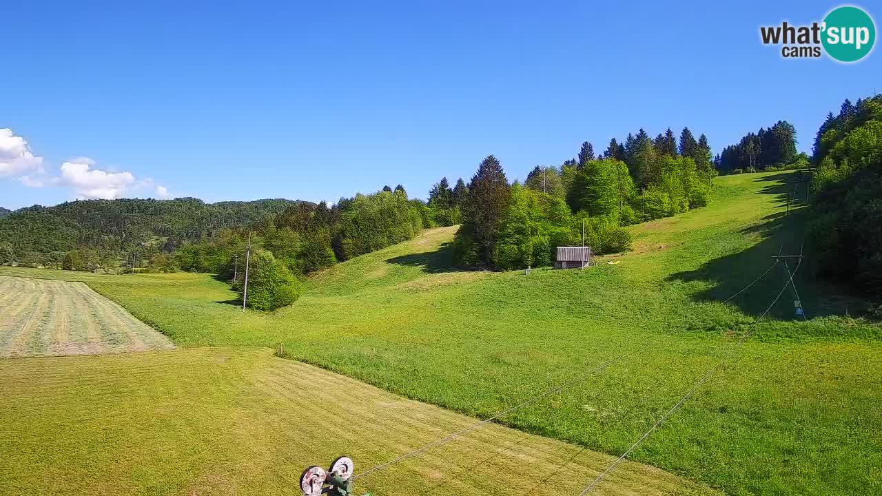 Spletna kamera Smučišče Senožeta – smučarsko središče v Srednji vasi pri Bohinju