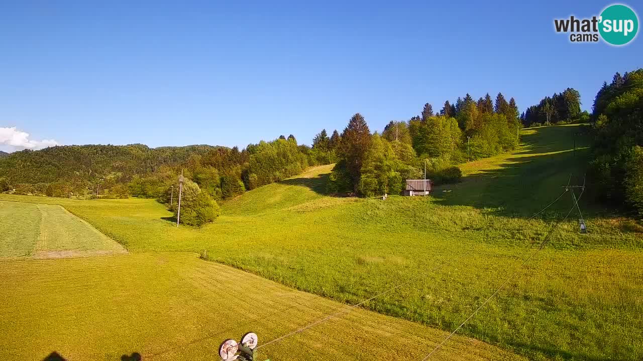 Spletna kamera Smučišče Senožeta – smučarsko središče v Srednji vasi pri Bohinju