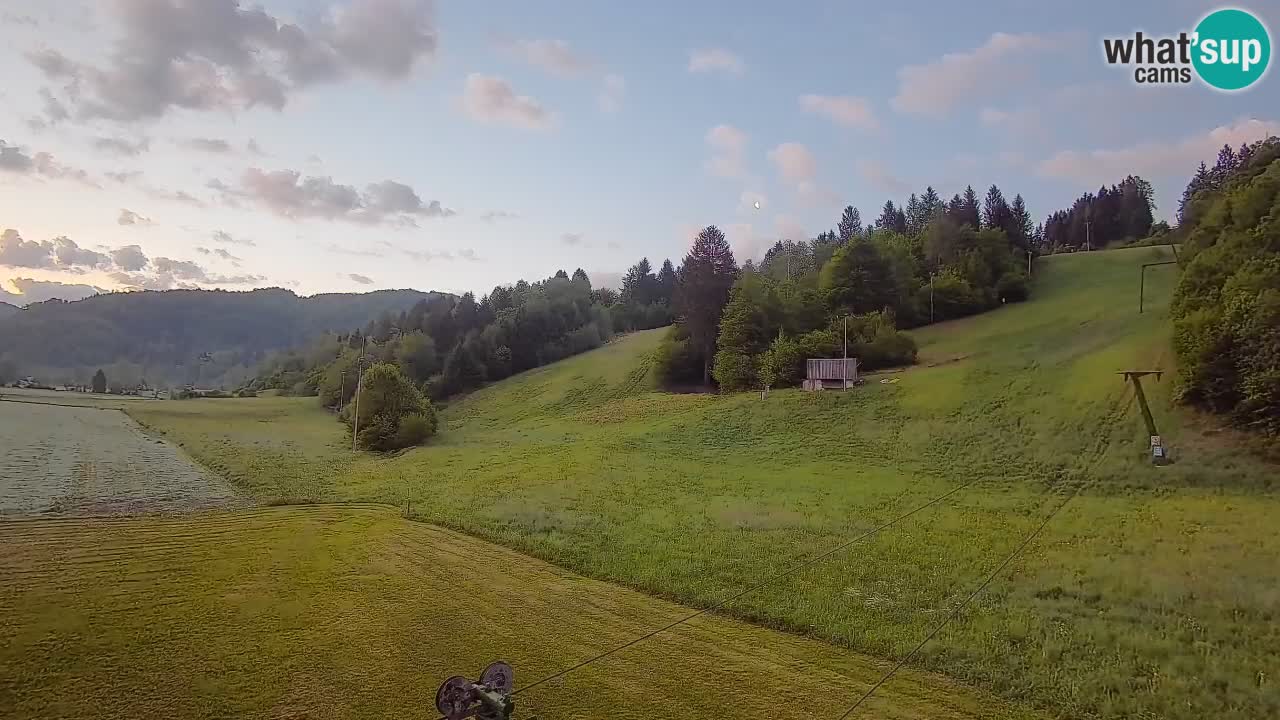 Spletna kamera Smučišče Senožeta – smučarsko središče v Srednji vasi pri Bohinju