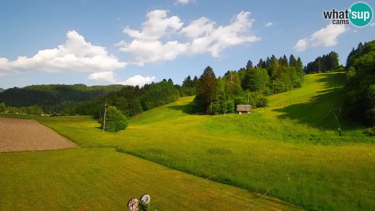 Spletna kamera Smučišče Senožeta – smučarsko središče v Srednji vasi pri Bohinju
