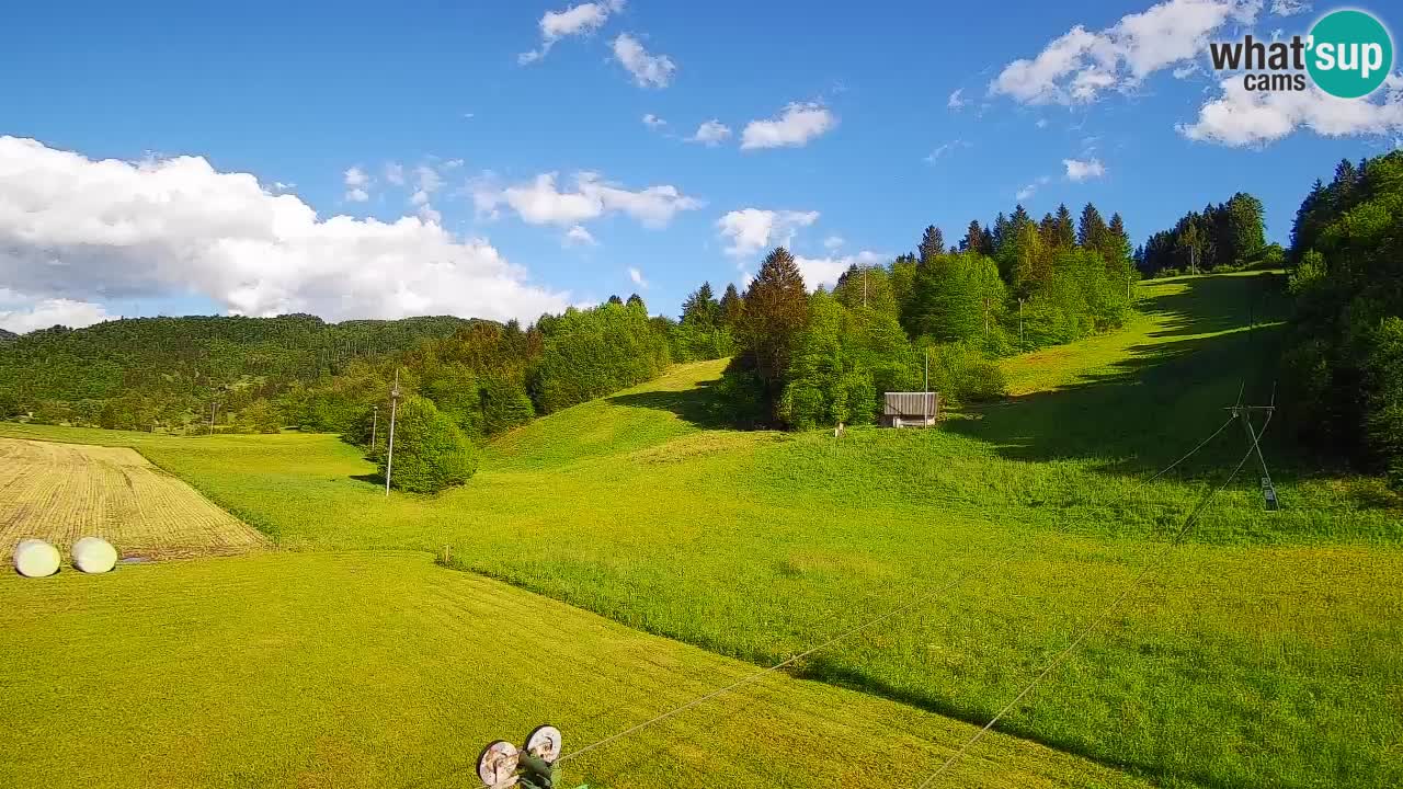 Spletna kamera Smučišče Senožeta – smučarsko središče v Srednji vasi pri Bohinju