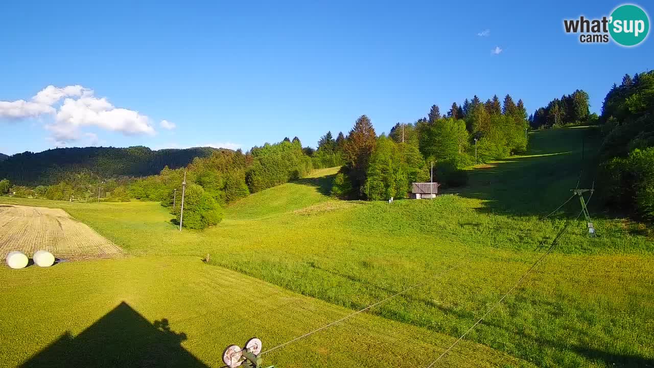 Spletna kamera Smučišče Senožeta – smučarsko središče v Srednji vasi pri Bohinju
