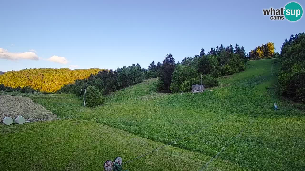 Web kamera Smučišče Senožeta – Skijalište u Srednjoj Vasi kod Bohinja