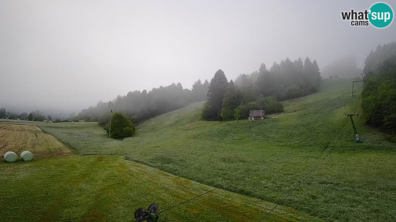 Spletna kamera Smučišče Senožeta – smučarsko središče v Srednji vasi pri Bohinju