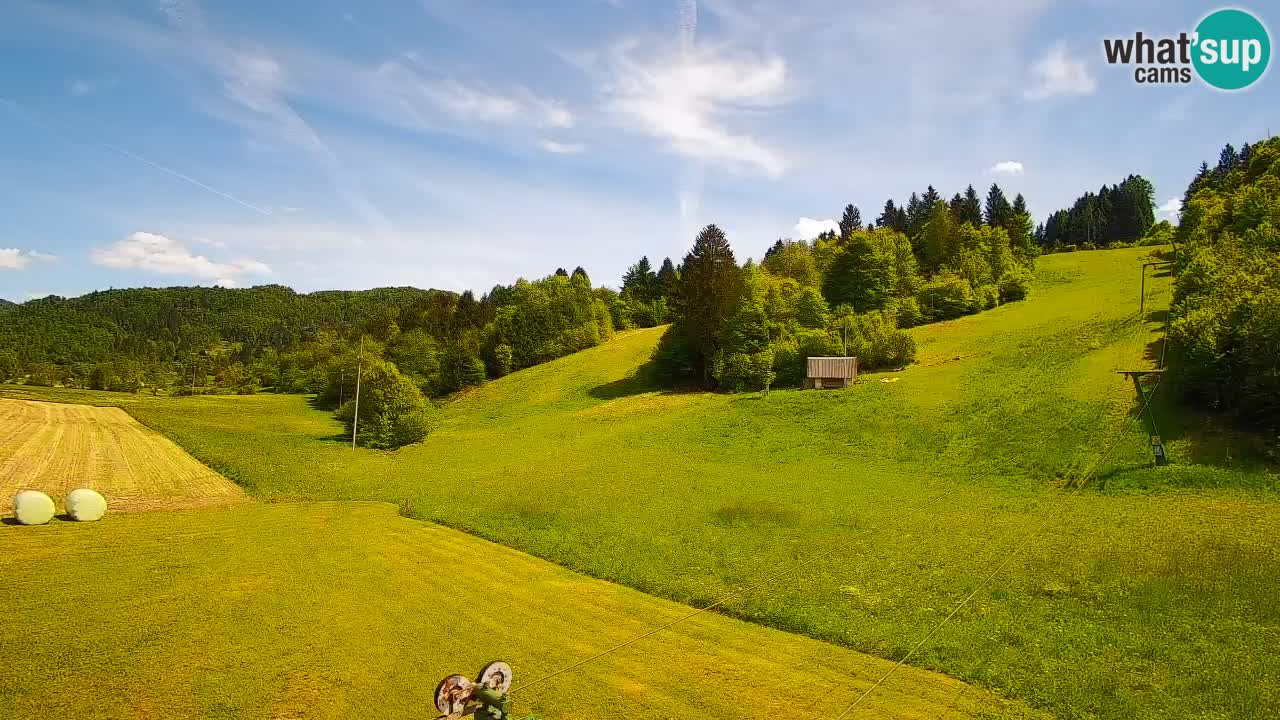 Spletna kamera Smučišče Senožeta – smučarsko središče v Srednji vasi pri Bohinju