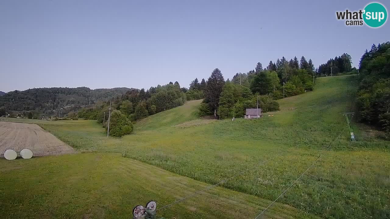 Spletna kamera Smučišče Senožeta – smučarsko središče v Srednji vasi pri Bohinju