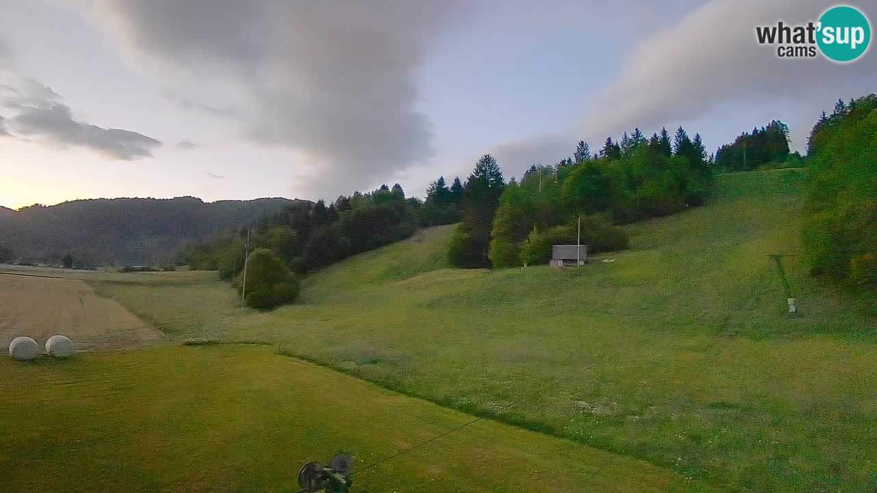 Web kamera Smučišče Senožeta – Skijalište u Srednjoj Vasi kod Bohinja