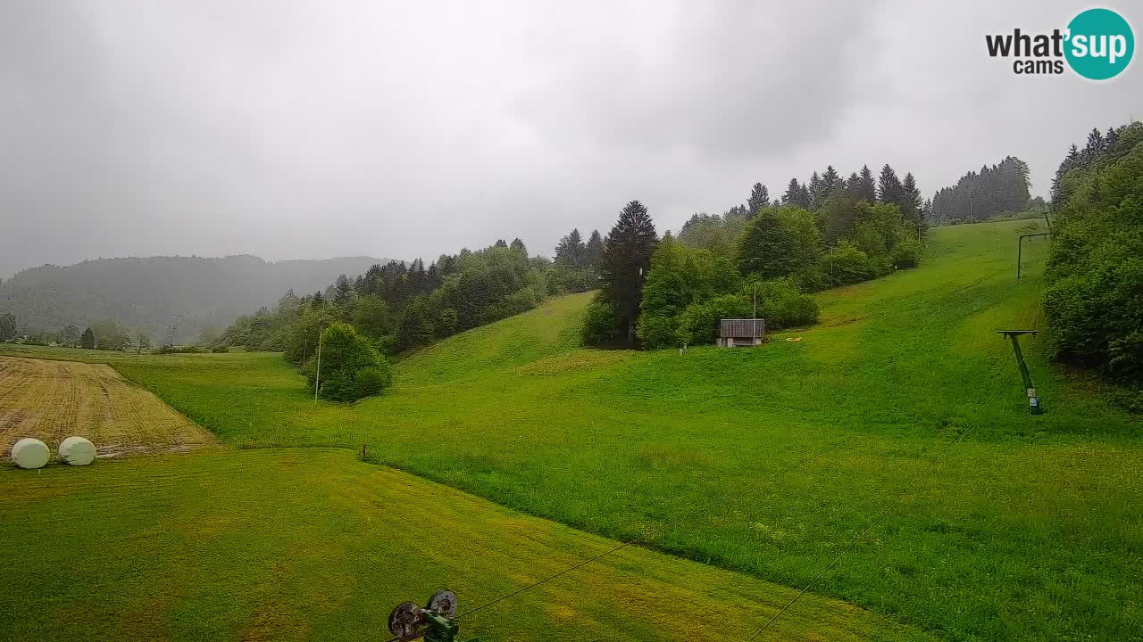 Spletna kamera Smučišče Senožeta – smučarsko središče v Srednji vasi pri Bohinju