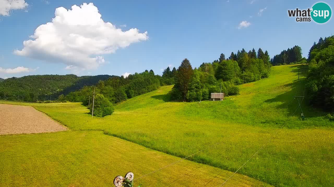 Spletna kamera Smučišče Senožeta – smučarsko središče v Srednji vasi pri Bohinju
