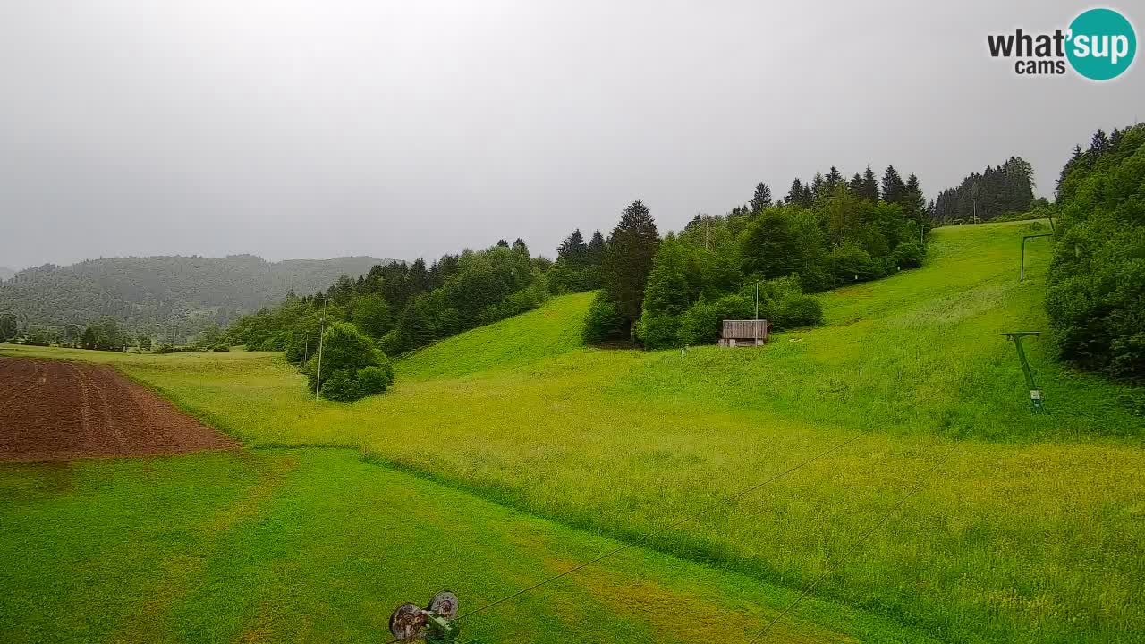 Spletna kamera Smučišče Senožeta – smučarsko središče v Srednji vasi pri Bohinju