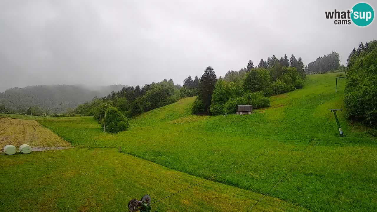 Spletna kamera Smučišče Senožeta – smučarsko središče v Srednji vasi pri Bohinju