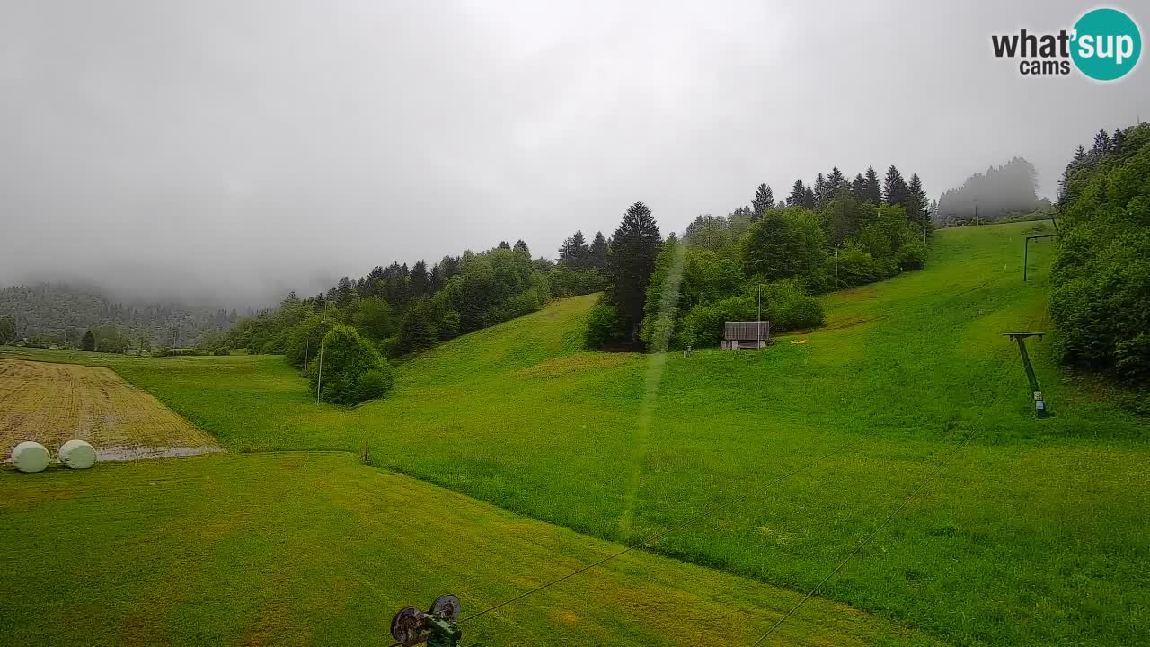 Spletna kamera Smučišče Senožeta – smučarsko središče v Srednji vasi pri Bohinju