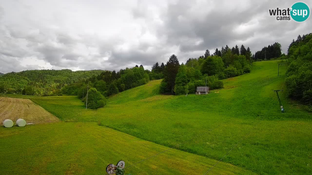 Spletna kamera Smučišče Senožeta – smučarsko središče v Srednji vasi pri Bohinju