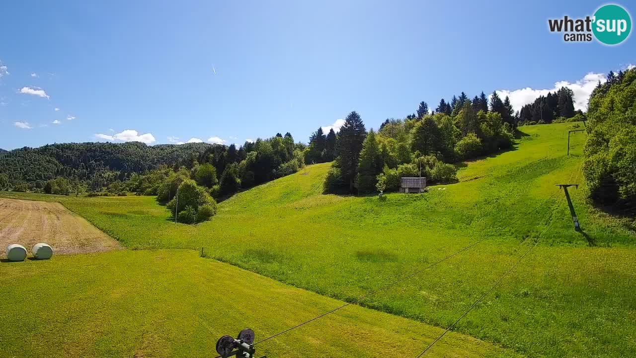 Spletna kamera Smučišče Senožeta – smučarsko središče v Srednji vasi pri Bohinju