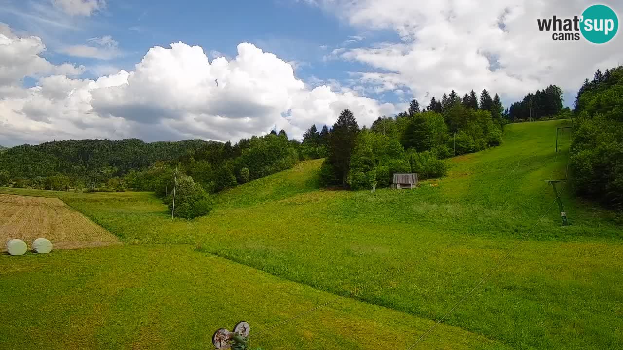 Spletna kamera Smučišče Senožeta – smučarsko središče v Srednji vasi pri Bohinju