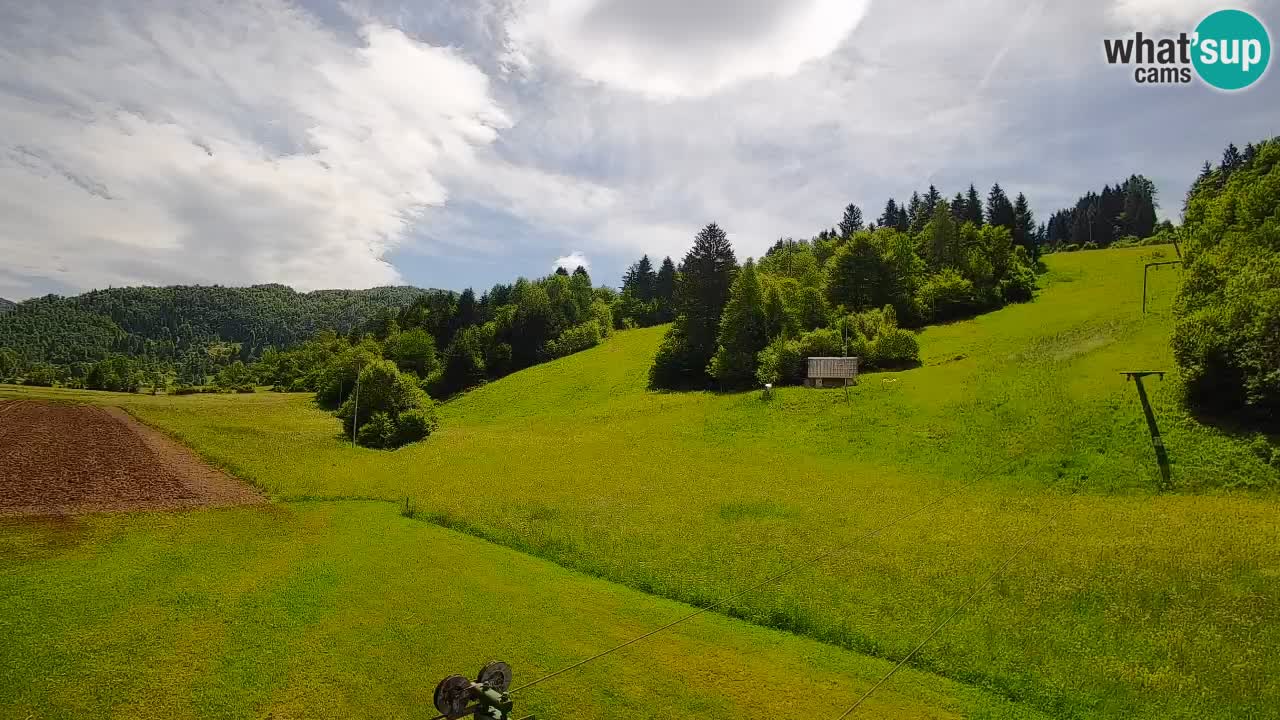 Spletna kamera Smučišče Senožeta – smučarsko središče v Srednji vasi pri Bohinju