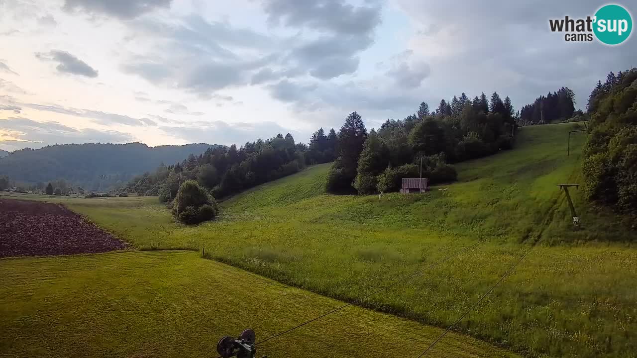 Spletna kamera Smučišče Senožeta – smučarsko središče v Srednji vasi pri Bohinju