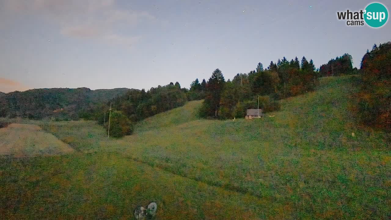 Spletna kamera Smučišče Senožeta – smučarsko središče v Srednji vasi pri Bohinju