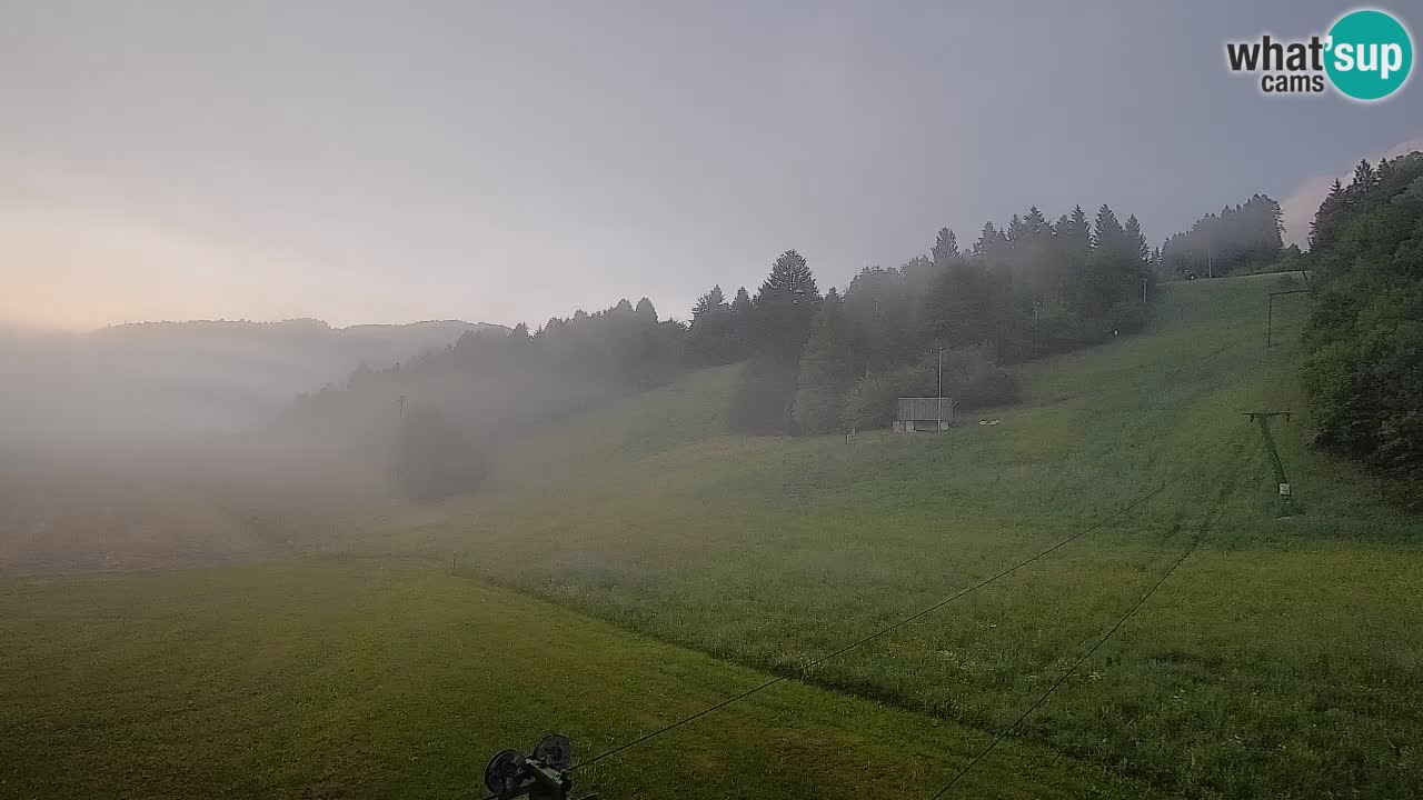 Spletna kamera Smučišče Senožeta – smučarsko središče v Srednji vasi pri Bohinju