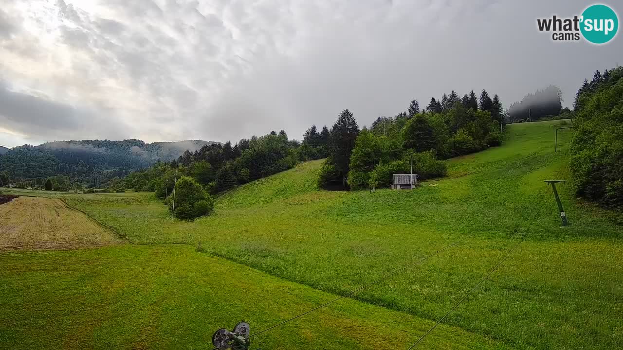 Spletna kamera Smučišče Senožeta – smučarsko središče v Srednji vasi pri Bohinju