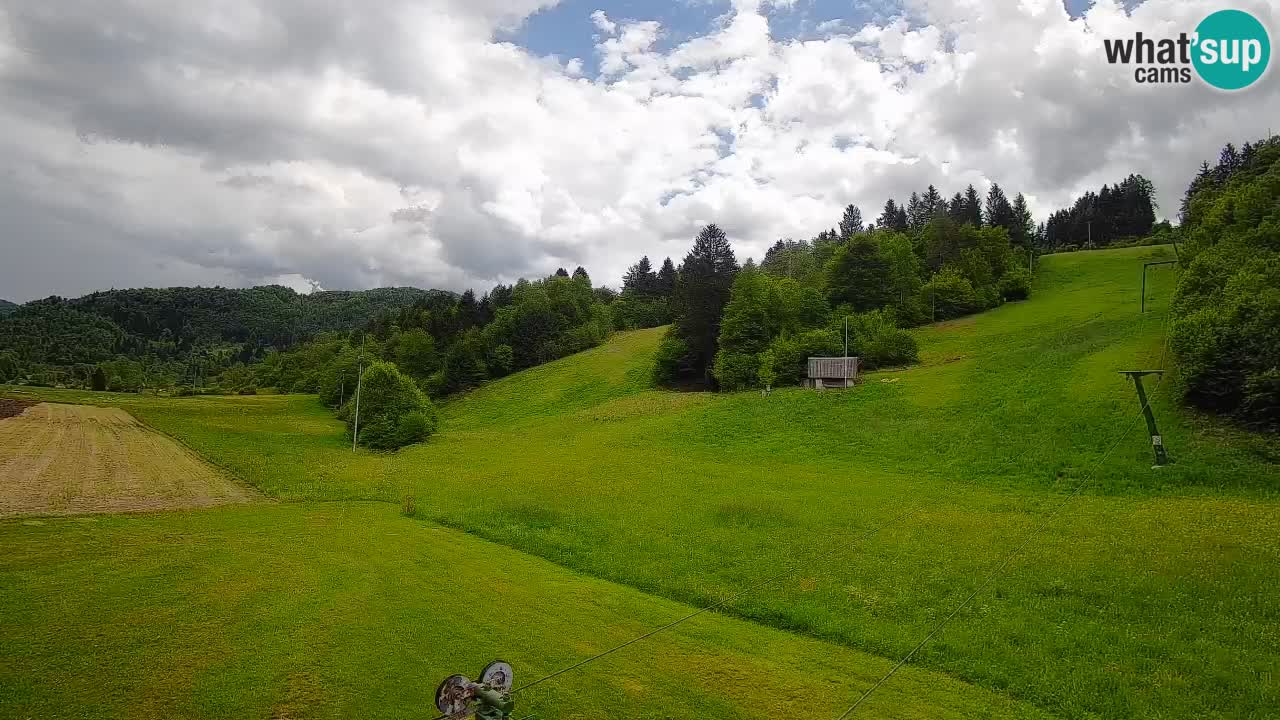 Spletna kamera Smučišče Senožeta – smučarsko središče v Srednji vasi pri Bohinju