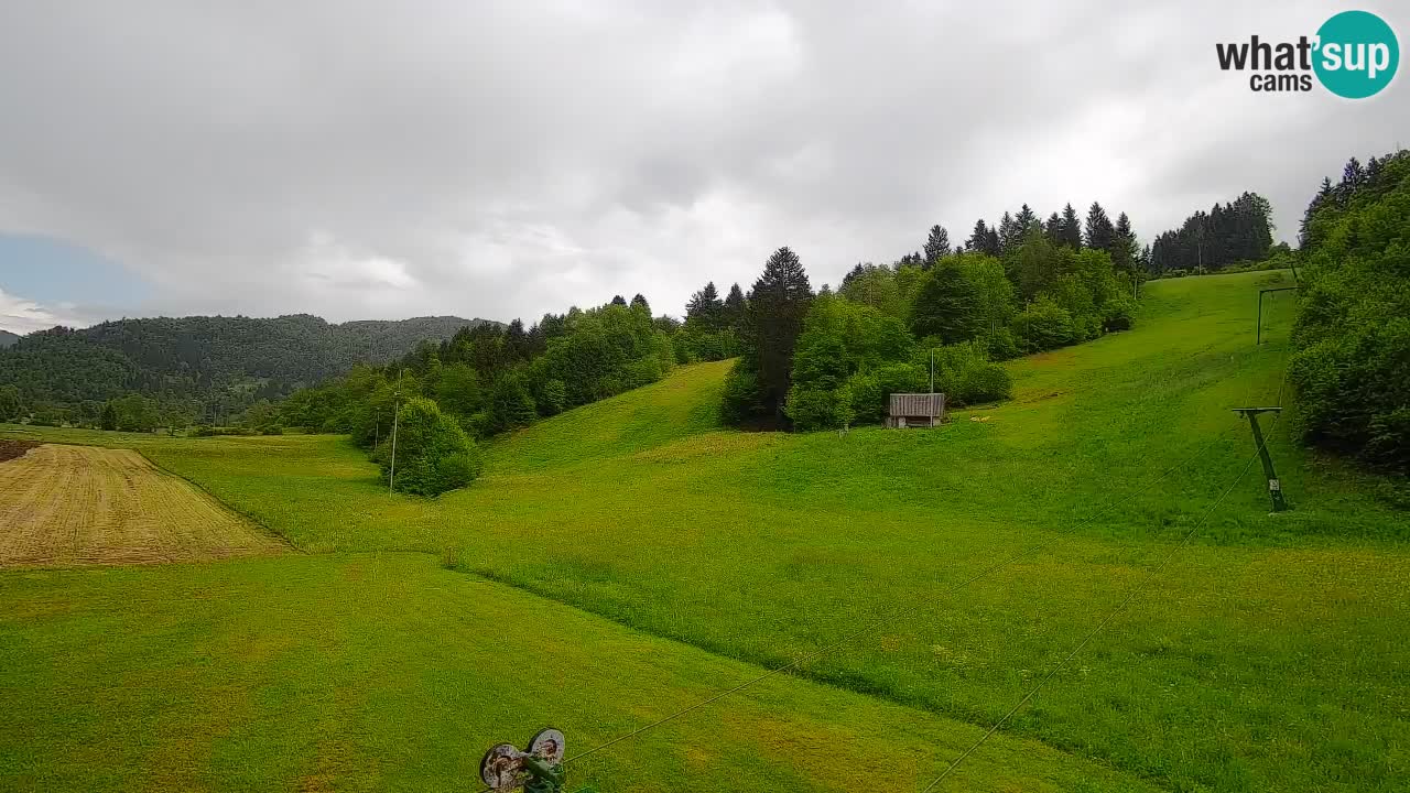 Spletna kamera Smučišče Senožeta – smučarsko središče v Srednji vasi pri Bohinju