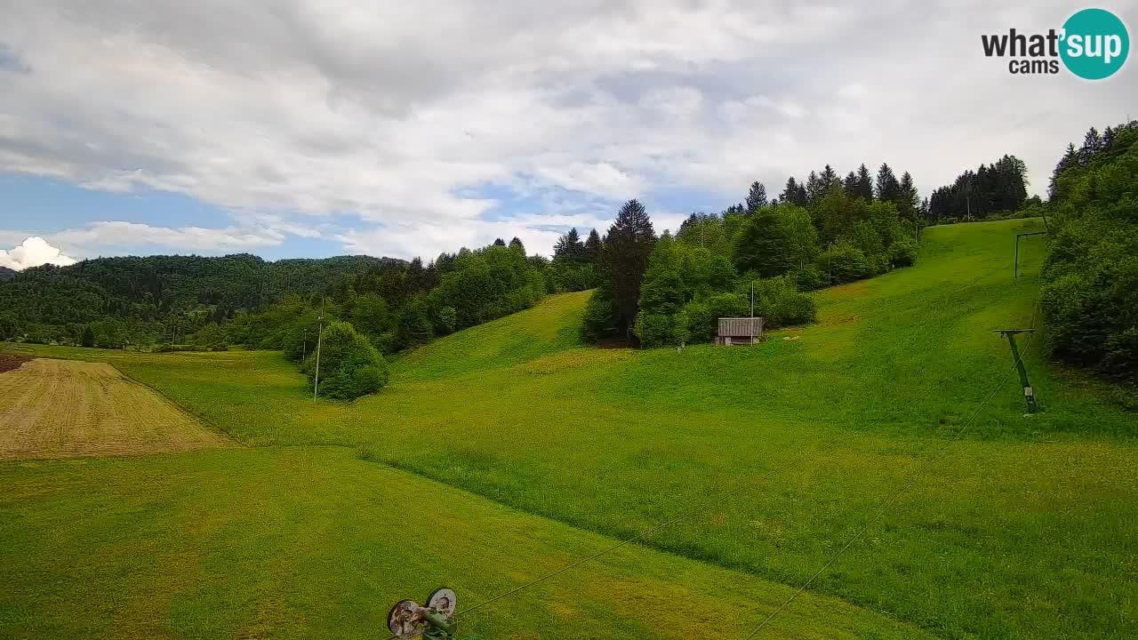 Spletna kamera Smučišče Senožeta – smučarsko središče v Srednji vasi pri Bohinju