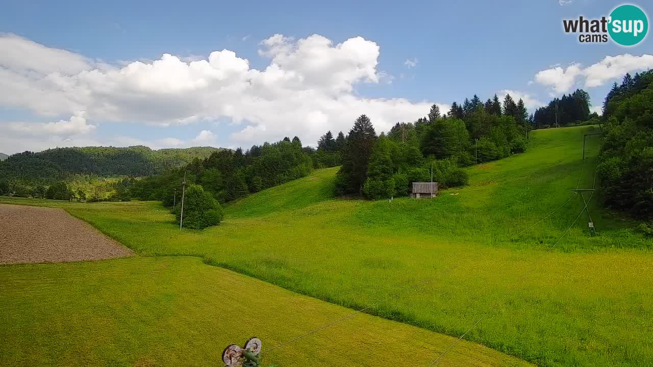 Spletna kamera Smučišče Senožeta – smučarsko središče v Srednji vasi pri Bohinju