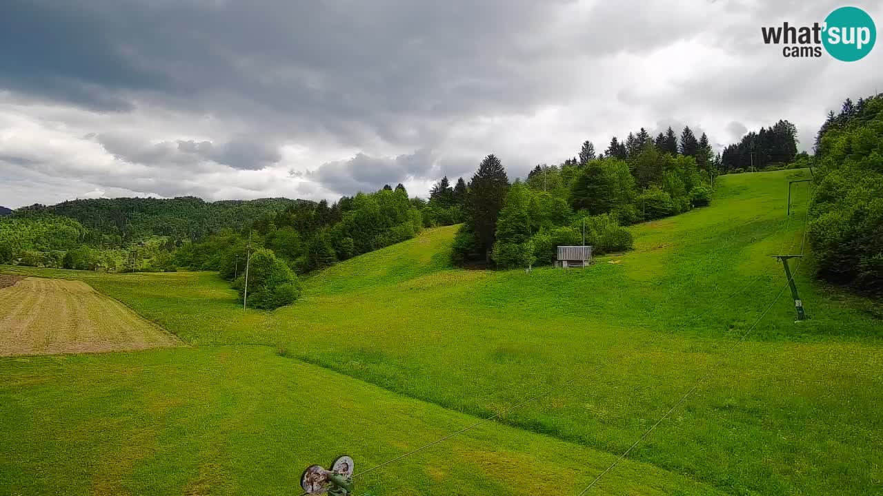 Spletna kamera Smučišče Senožeta – smučarsko središče v Srednji vasi pri Bohinju