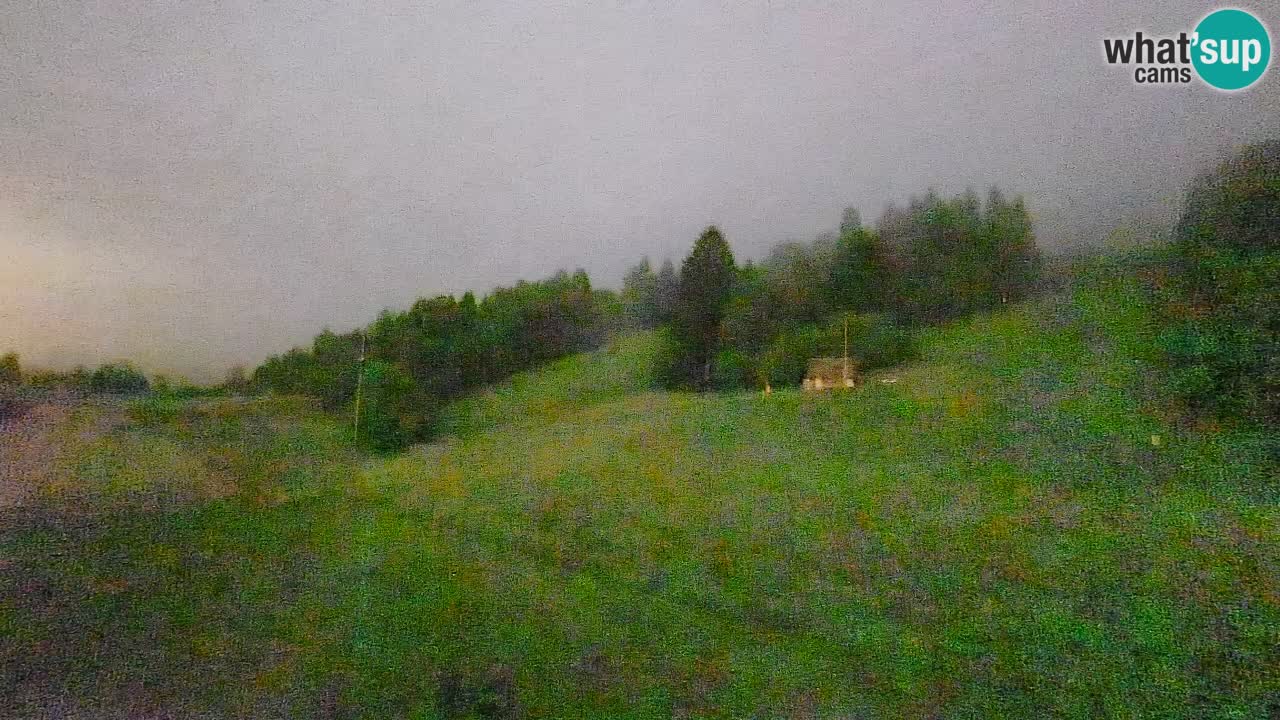Spletna kamera Smučišče Senožeta – smučarsko središče v Srednji vasi pri Bohinju