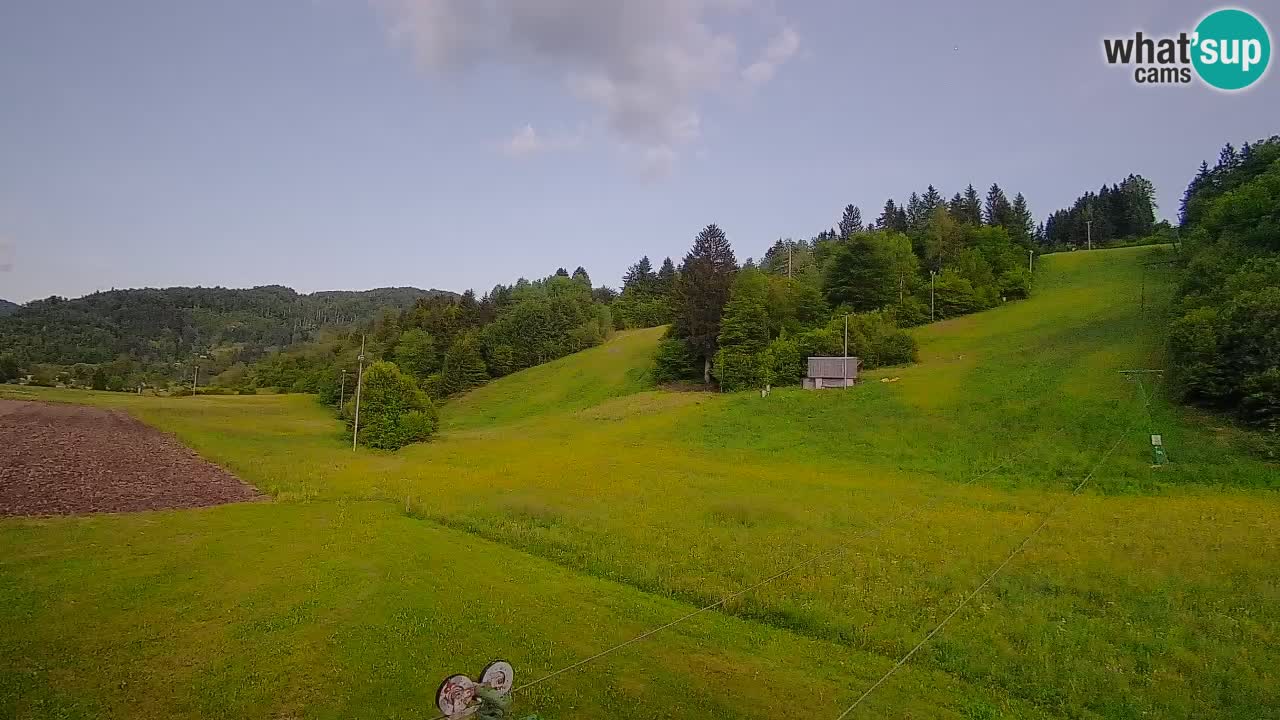 Spletna kamera Smučišče Senožeta – smučarsko središče v Srednji vasi pri Bohinju