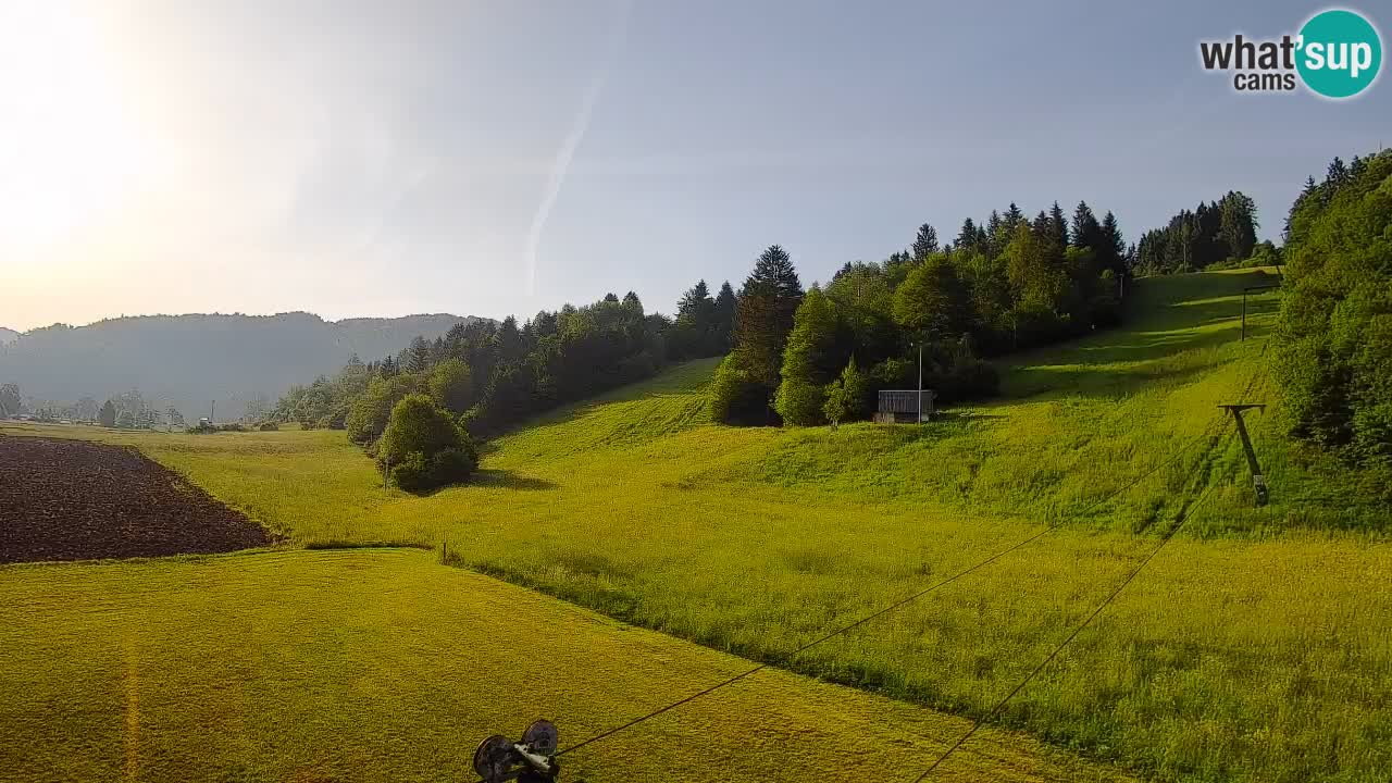 Spletna kamera Smučišče Senožeta – smučarsko središče v Srednji vasi pri Bohinju