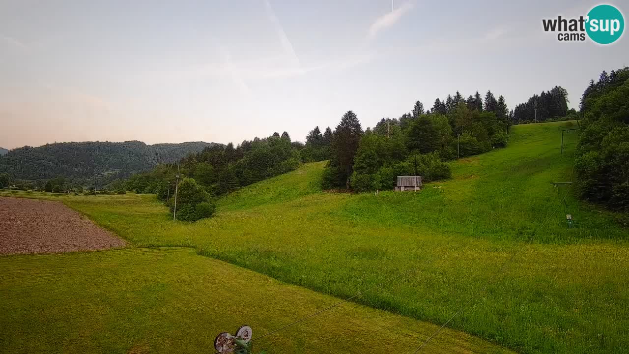 Spletna kamera Smučišče Senožeta – smučarsko središče v Srednji vasi pri Bohinju