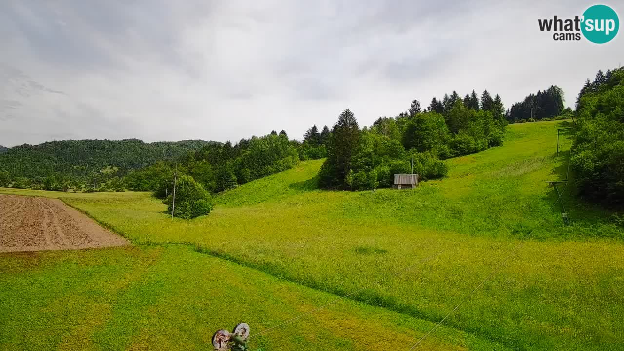 Spletna kamera Smučišče Senožeta – smučarsko središče v Srednji vasi pri Bohinju