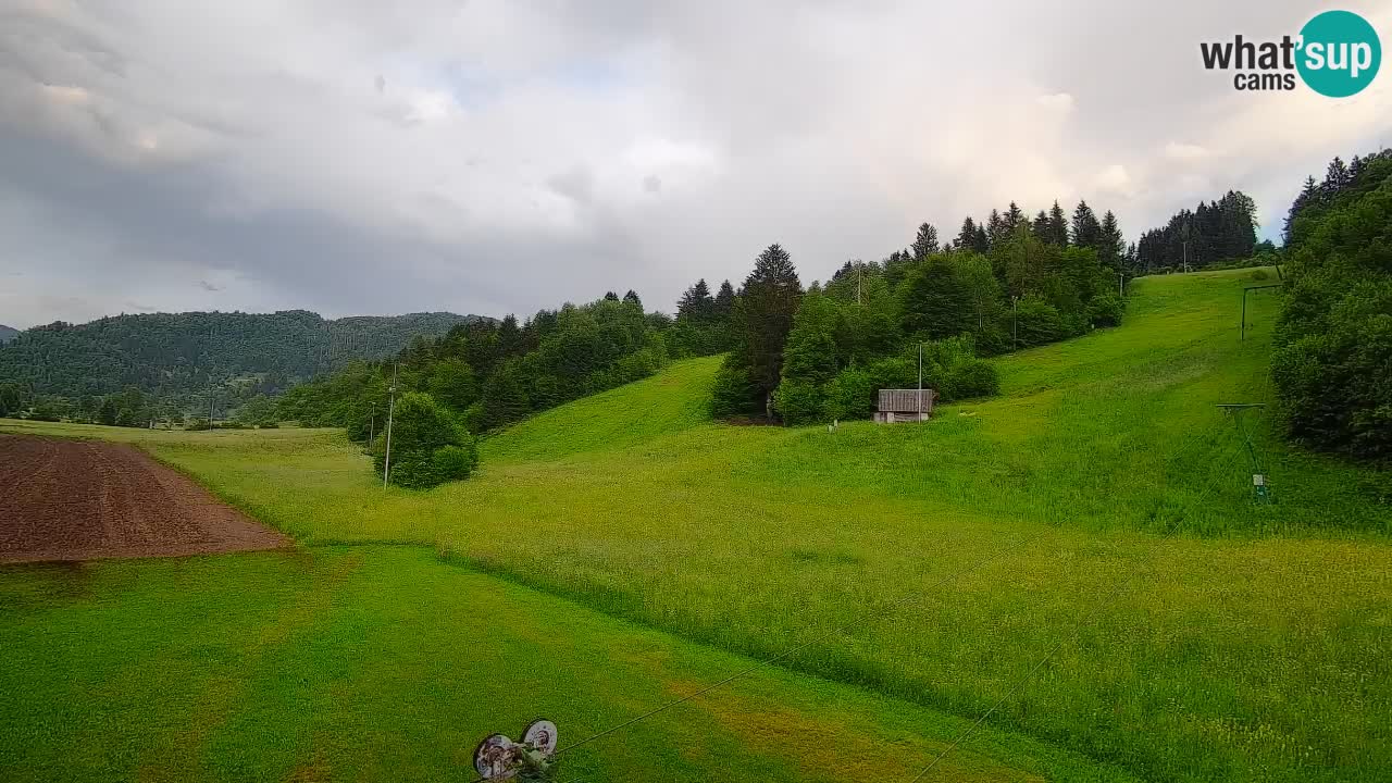 Spletna kamera Smučišče Senožeta – smučarsko središče v Srednji vasi pri Bohinju