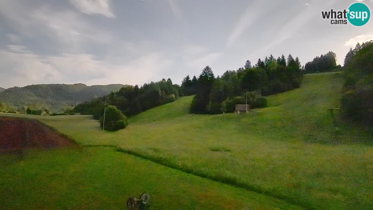 Spletna kamera Smučišče Senožeta – smučarsko središče v Srednji vasi pri Bohinju