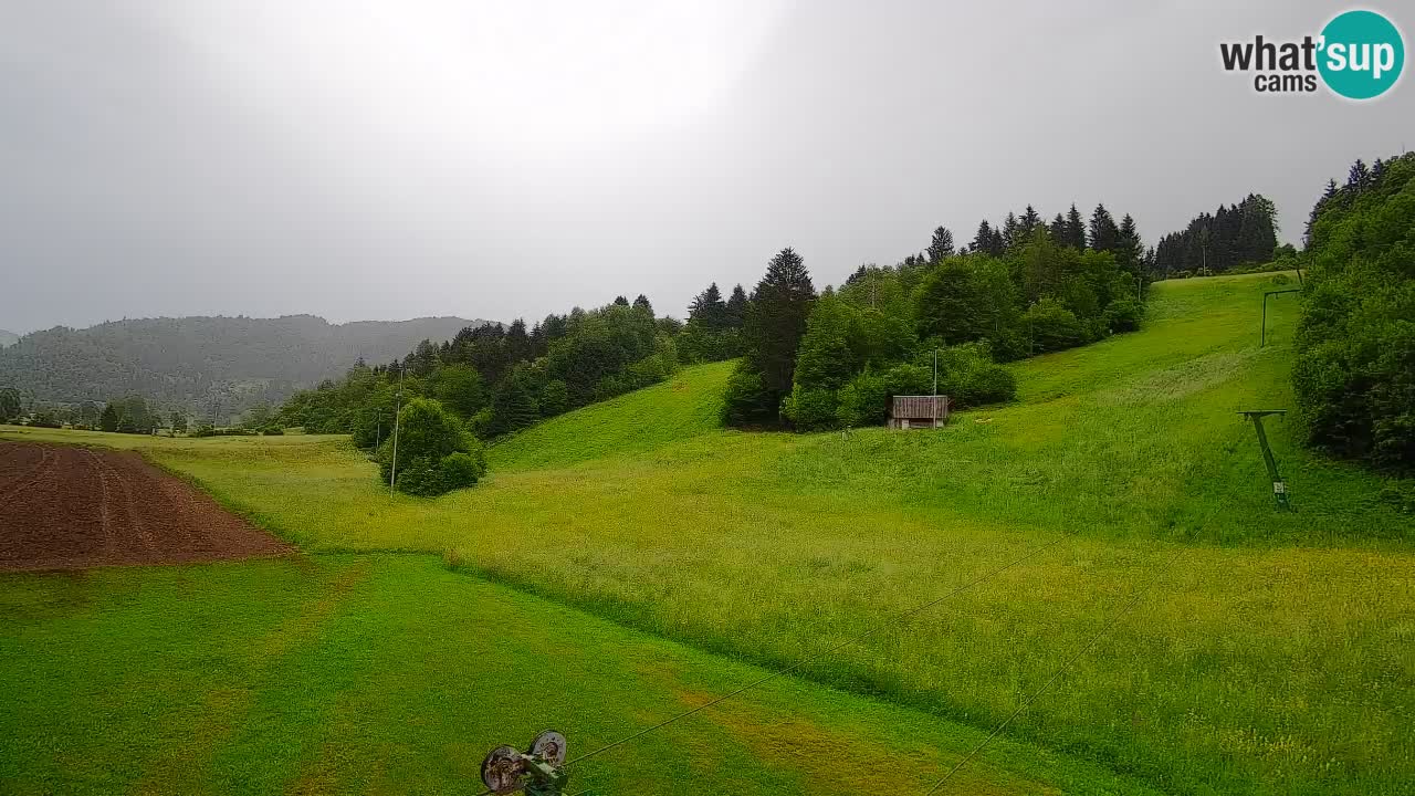 Spletna kamera Smučišče Senožeta – smučarsko središče v Srednji vasi pri Bohinju