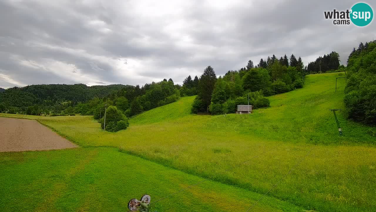 Spletna kamera Smučišče Senožeta – smučarsko središče v Srednji vasi pri Bohinju